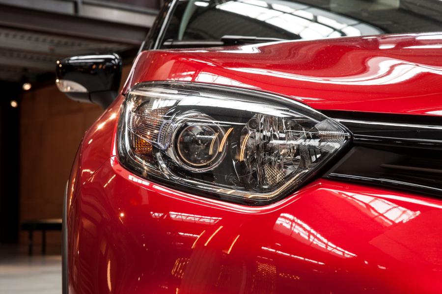Детали экстерьера Renault Captur Hypnotic 2016 года  (IT) (фото 17 из 26)